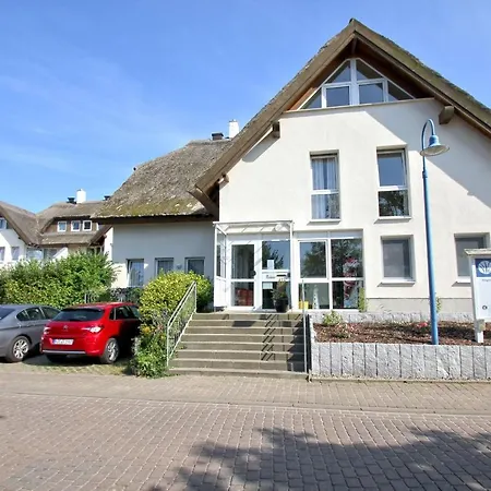 Hotel F-1010 Strandhaus Moenchgut Doppelzimmer Nr 35 Lobbe