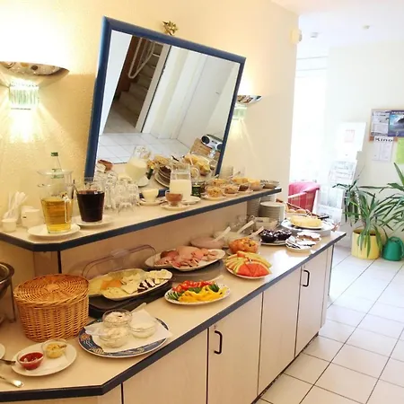 F-1010 Strandhaus Moenchgut Doppelzimmer Nr 35 Отель