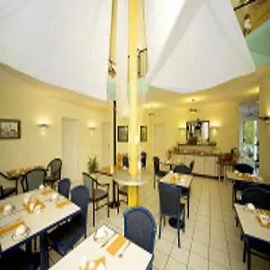 F-1010 Strandhaus Moenchgut Doppelzimmer Nr 35 Hotel